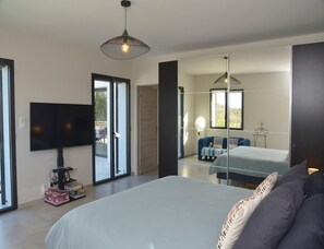 House | 3 bedrooms, individually furnished, laptop workspace, iron/ironing board - Gorgeous Mansion for 6 in Barjac (Barjac)