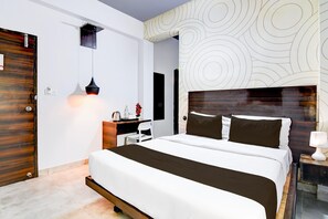 Room - Deluxe Super Townhouse Chandrasekharpur (Bhubaneshwar)
