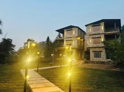 Hotel Ramjay Corbet jungle Resort Rampur