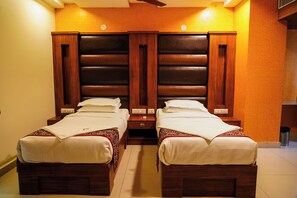 Standard Double Room - Tree Inn Jubilee (Hyderabad)