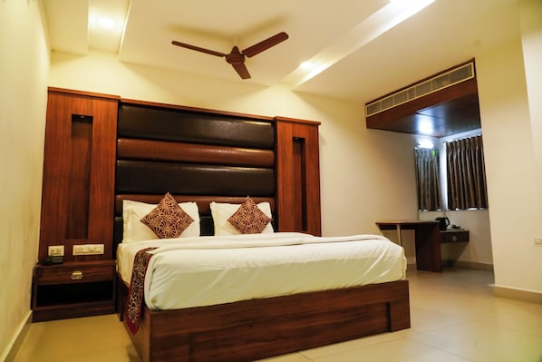 Standard Double Room - Tree Inn Jubilee (Hyderabad)