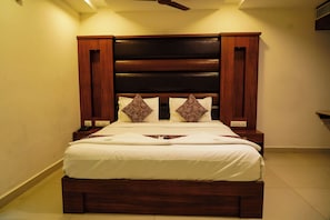 Standard Double Room - Tree Inn Jubilee (Hyderabad)
