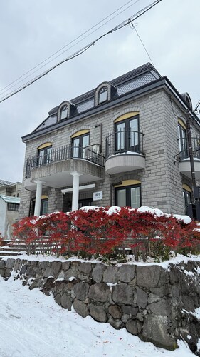 CozyGuesthouseNearMinami-Otaru Station – Free Parking&Wi-Fi,JacuzziinEveryRoom