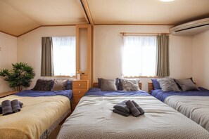 Comfort House, 2 Bedrooms | Blackout drapes, iron/ironing board, free WiFi