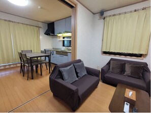 Comfort House, 2 Bedrooms | Living area