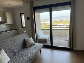 Living area - Panoramic penthouse and many amenities (Cagliari)