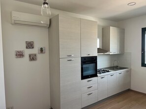 Private kitchen - Panoramic penthouse and many amenities (Cagliari)