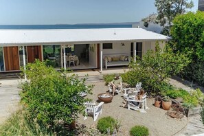 Terrace/patio - 'Kindred' Absolute Beachfront Retreat (Callala Beach)
