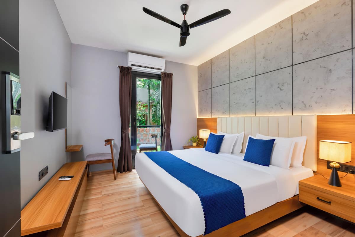 Deluxe Double Room, 1 Queen Bed, Balcony, Garden View
