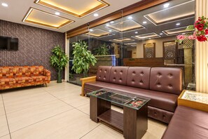 Lobby - Deluxesaanvi Paradise (Bhopal)