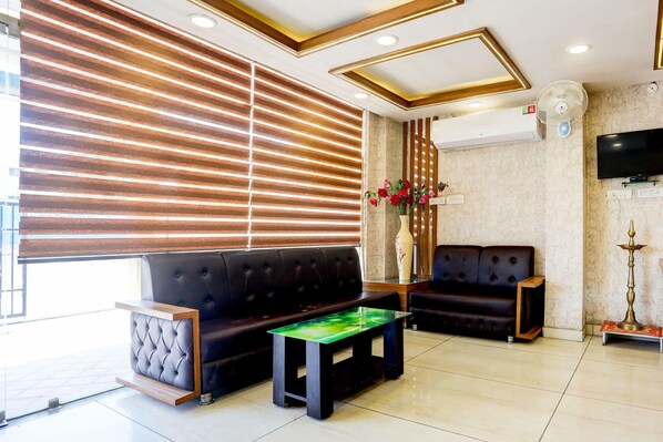 House | Reception - Deluxesaanvi Paradise (Bhopal)