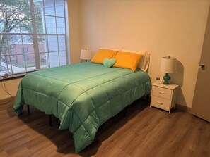 2 bedrooms, iron/ironing board, WiFi, bed sheets - Modern 2-bedroom apartment close to top Houston attractions (Houston)