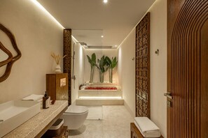 Towels - Orivista Romantic 2 Private Suites + Pools Villa (Mengwi)