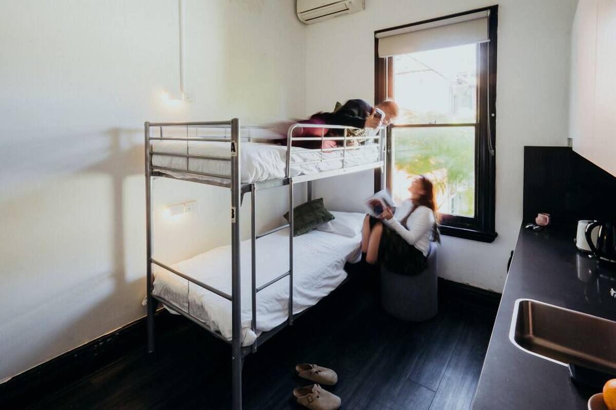 Twin Room, Courtyard View | WiFi (free), bed sheets