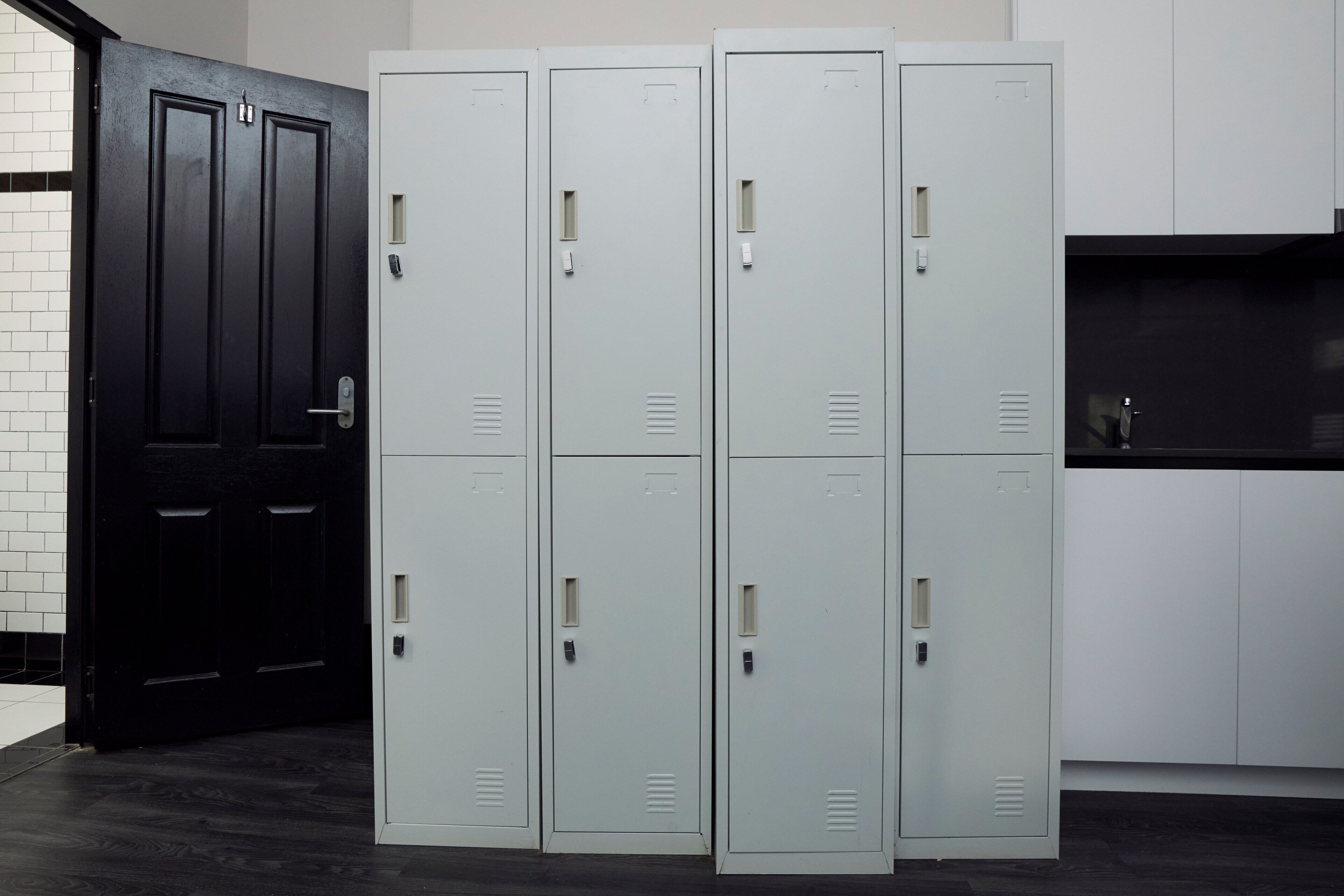 المنشأة من الداخل