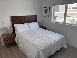 2 chambres, fer et planche à repasser, Wi-Fi, draps fournis