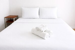 Comfort Bungalow, 1 King Bed, Private Bathroom, Garden View - Travellers Palm (Ko Pha-ngan)