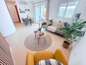 Smart TV - Casa Daisy Luxury Golf Retreat at Hacienda Riquelme with Pool,Lake & Golf Views (Sucina)