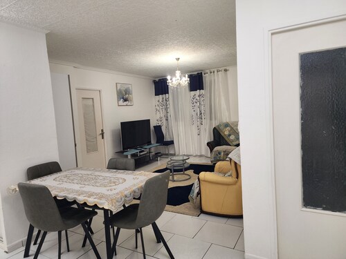  Spacieux T4 lumineux avec 3 chambres–Calme, confort & accès rapide centre-ville