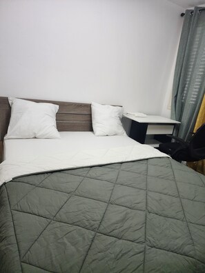 3 Schlafzimmer, Bügeleisen/Bügelbrett, WLAN, Bettwäsche