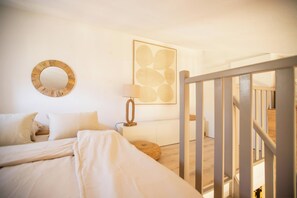 1 habitación, tabla de planchar con plancha, wifi y ropa de cama 