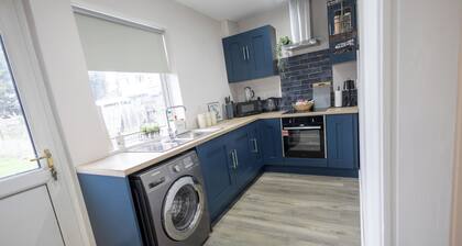 Comfortable 3-Bed House | Ideal for Contractors