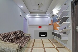 Living area - Super Townhouse Sector 9 Gurgaon (Gurgaon)