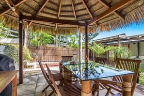 パノラミック ハウス ガーデンビュー | 屋外ダイニングエリア