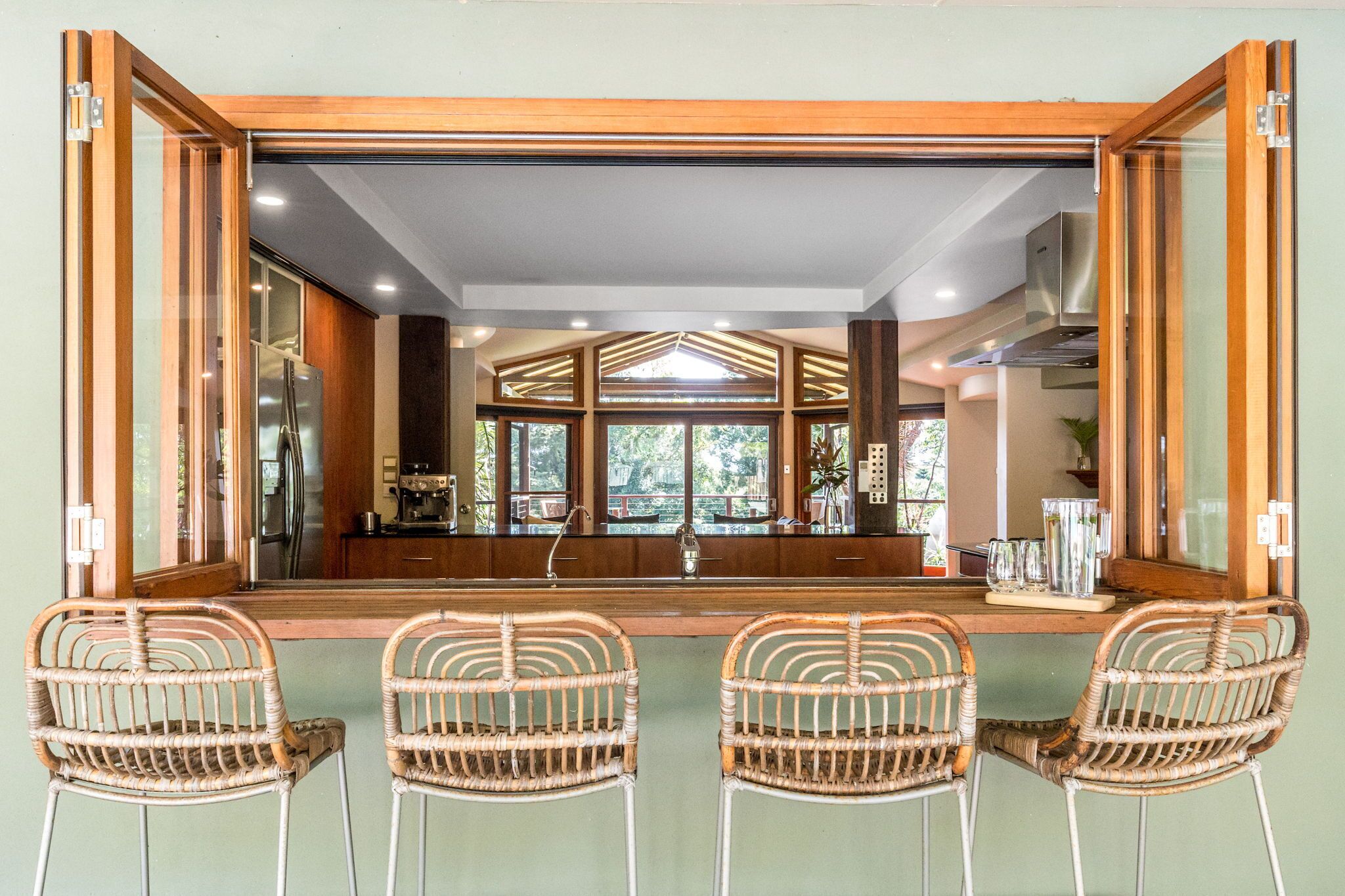 Casa panorâmica, vista para o jardim | Bar (na propriedade)