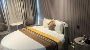 Habitación doble de lujo, 1 cama Queen size, para no fumadores, vista a la ciudad