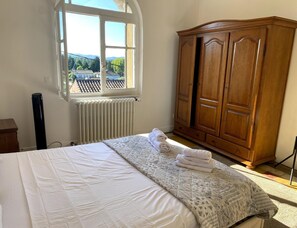 House | 6 bedrooms, iron/ironing board - Magnificent Family Villa Near the Ceze River (Saint-Ambroix)