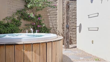 Bain à remous intérieur