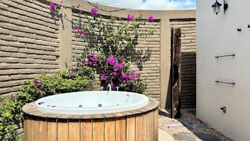 Familie huis, 2 slaapkamers, terras | Outdoor spabad