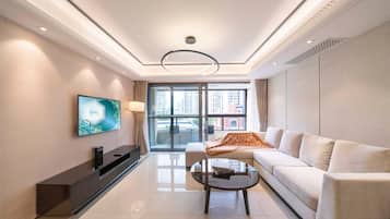 City View 3BR Serviced Residence - Perfect for Group Living