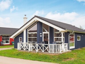 House | Exterior - Villa With Sauna and Full Kitchen (Grossenbrode)