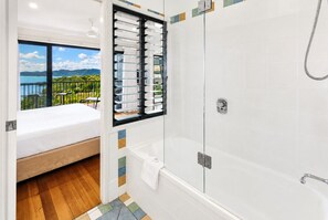 Hair dryer, towels - Panorama 3 & Free Buggy - Hamilton Island (Hamilton island)