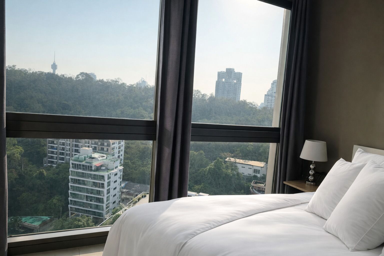 Condo économique, 1 très grand lit