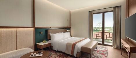 Manor Suite with Balcony