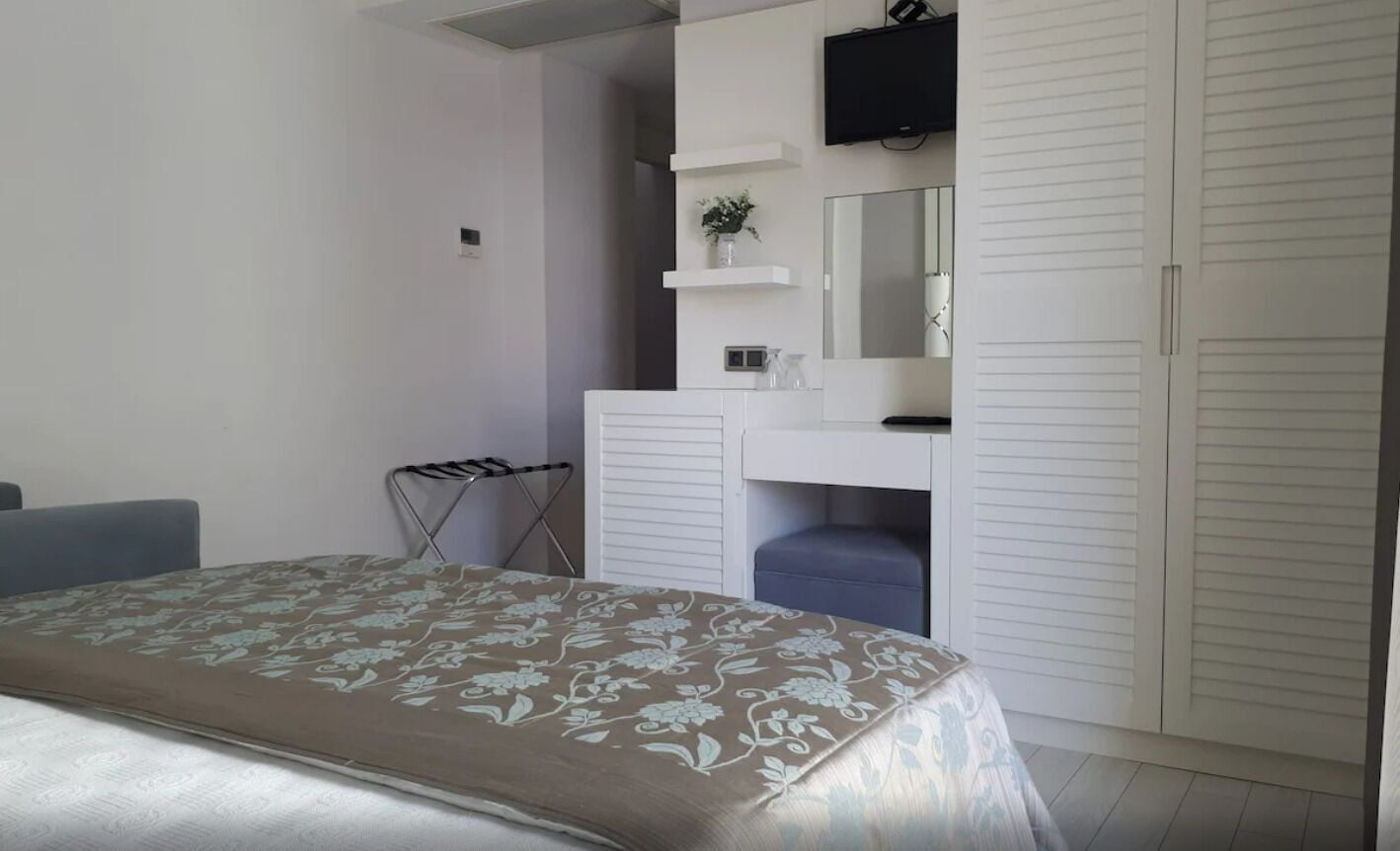 Doppelzimmer, Balkon, eingeschränkter Meerblick