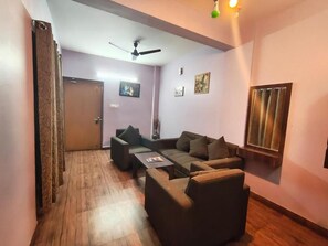 Living area - HOTEL SINTLE PALACE (Bhubaneswar)