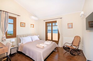 4 chambres, coffres-forts dans les chambres, fer et planche à repasser