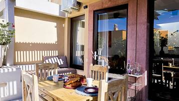 House, 2 Bedrooms, Non Smoking, Patio | Outdoor dining