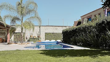 Casa, 2 habitaciones, para no fumadores, patio | Alberca