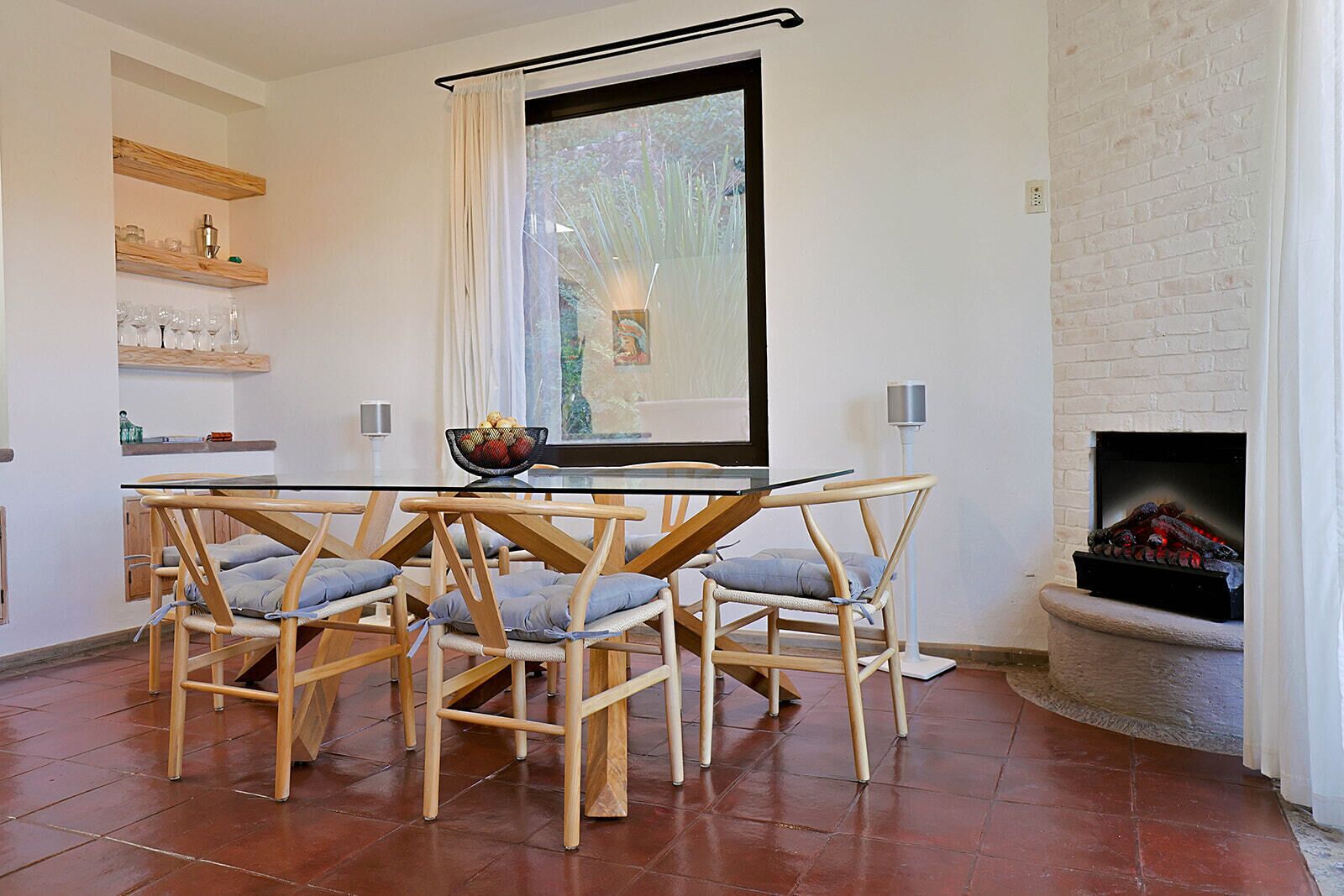 Casa, 2 habitaciones, para no fumadores, patio | Restaurantes