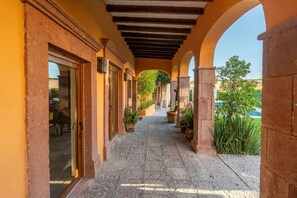 Perincian bahagian luar