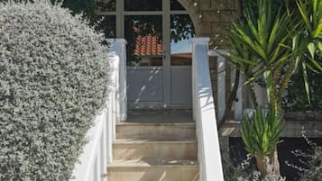 Apartment (One Bedroom Apartment with Terrace (5) | Exterior