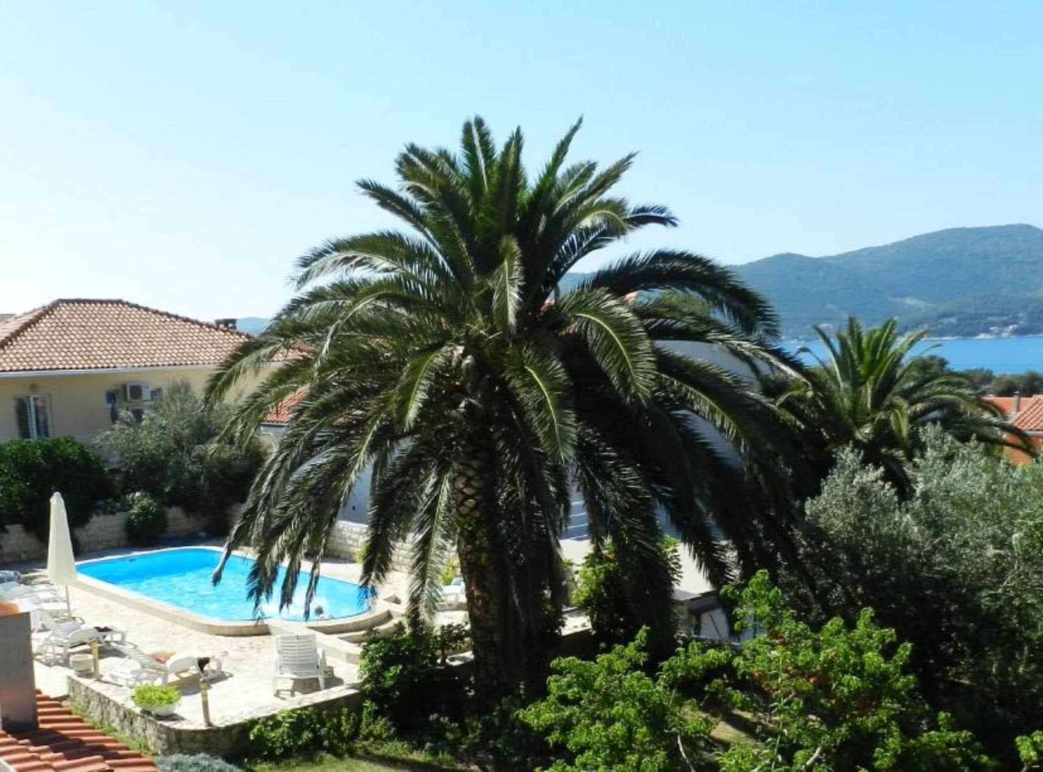 아파트 (Two bedroom Apartment with Terrace (5) | 외관