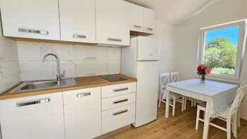 Apartemen (Three bedroom Apartment with Terrace ) | Dapur pribadi