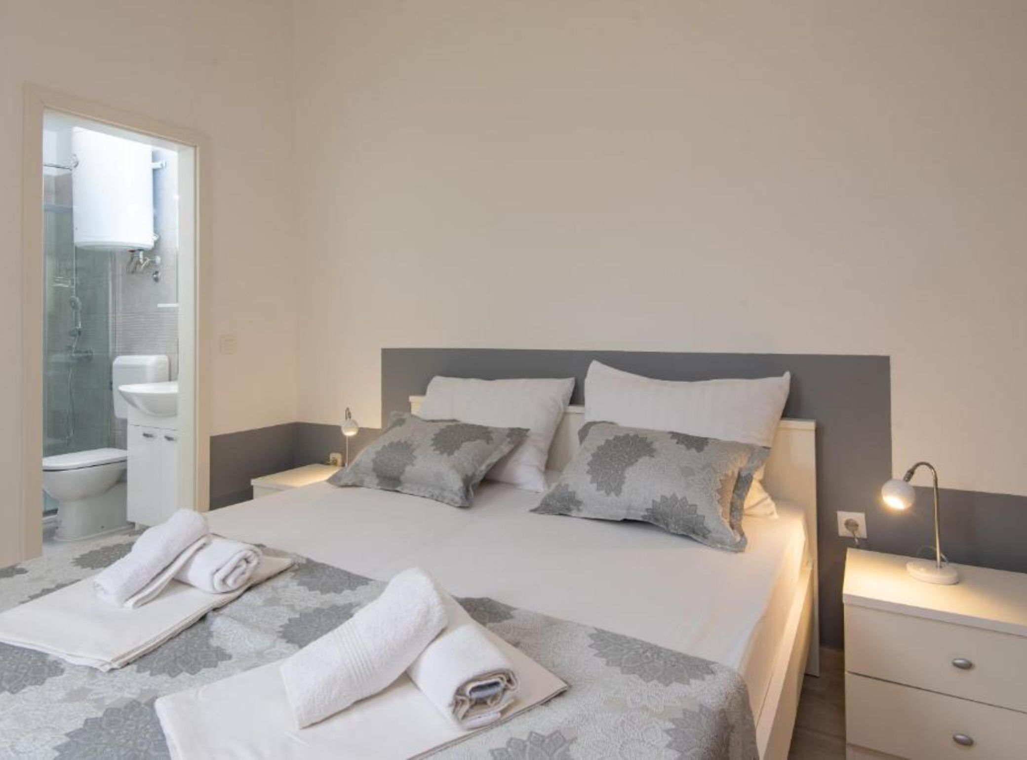 Leilighet (Three bedroom Apartment with Terrace )