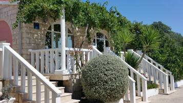 Apartment (One Bedroom Apartment with Terrace (5) | Exterior